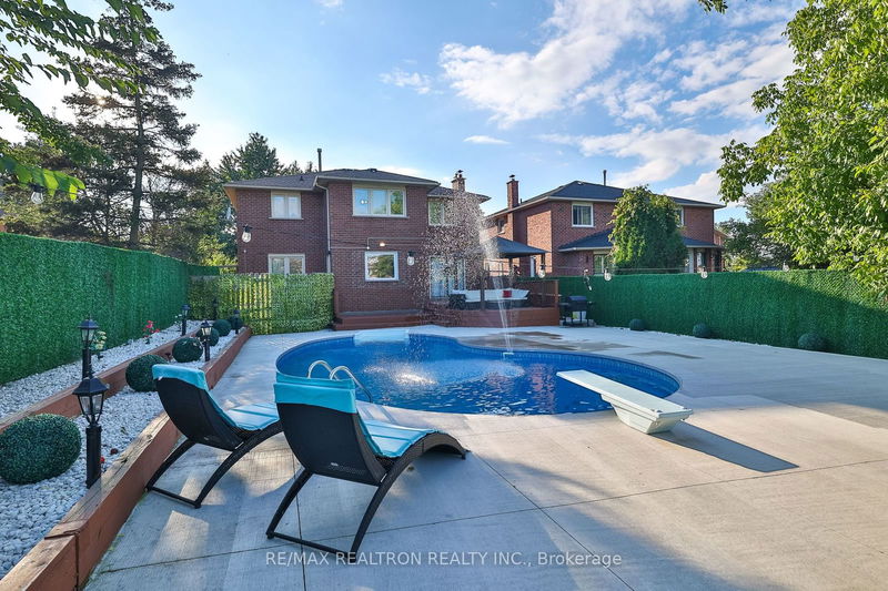 22 Butlers Crt  Brampton, L6Y 3T7 | Image 32