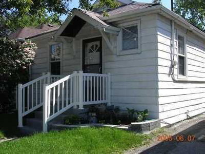 Detached House sold at 367 Kipling Avenue, Toronto, Ontario, M8V3K8 - New Toronto - MLS: W937480