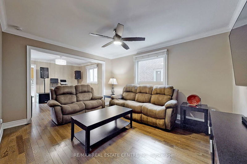 3385 Hargrove Rd  Mississauga, L5L 4C9 | Image 2