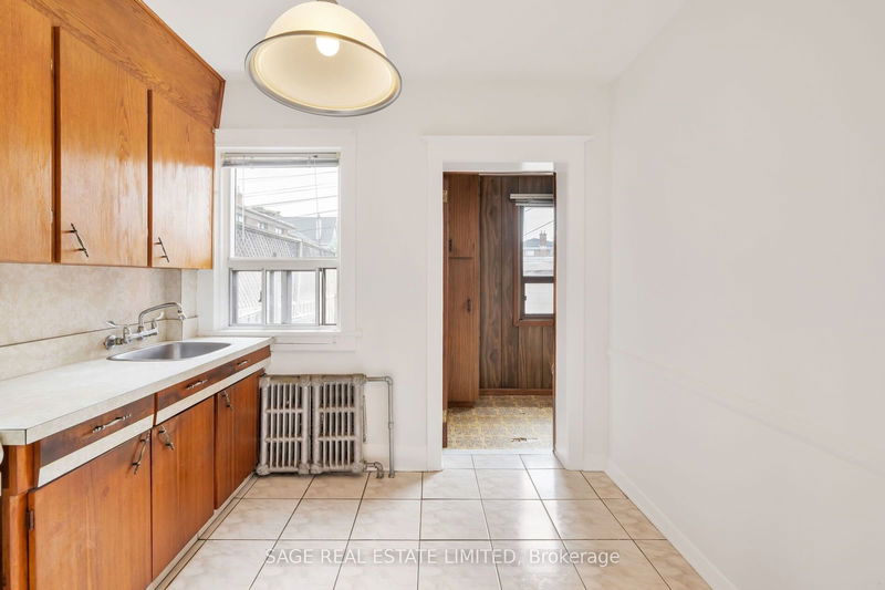 177 Harvie Ave  Toronto, M6E 4K5 | Image 13