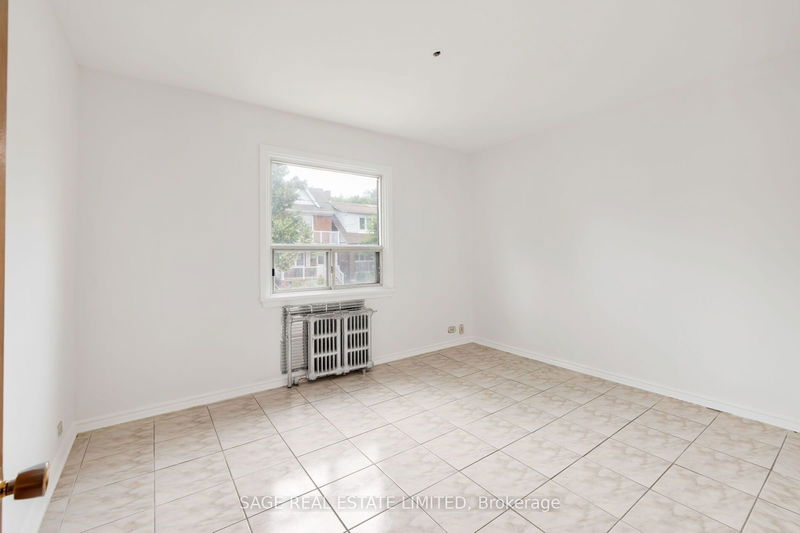 177 Harvie Ave  Toronto, M6E 4K5 | Image 14