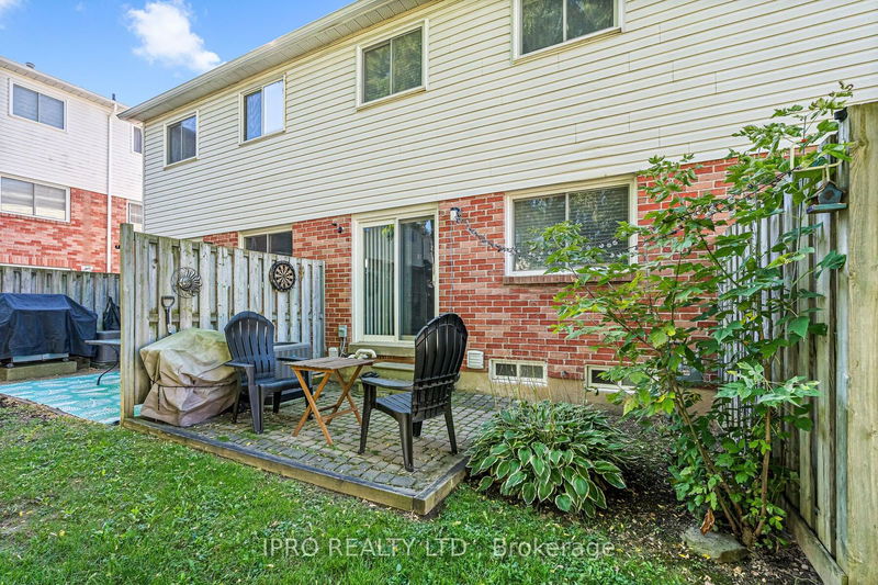 93 Corey Circ  Halton Hills, L7G 5L8 | Image 30