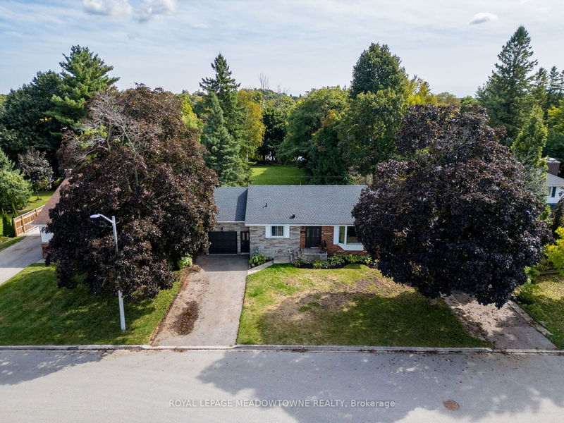 138 Elizabeth Dr  Halton Hills, L7J 1B7 | Image 4