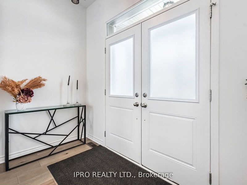 1406 Lobelia Cres  Milton, L9E 1X5 | Image 5