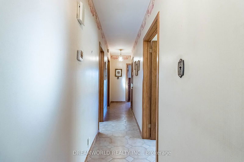 44 Watney Cres  Toronto, M3L 2C9 | Image 13