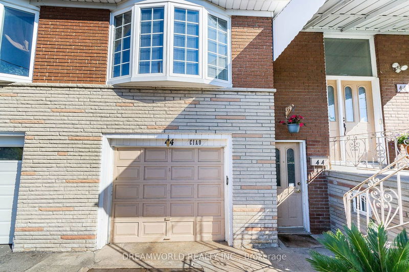 44 Watney Cres  Toronto, M3L 2C9 | Image 3