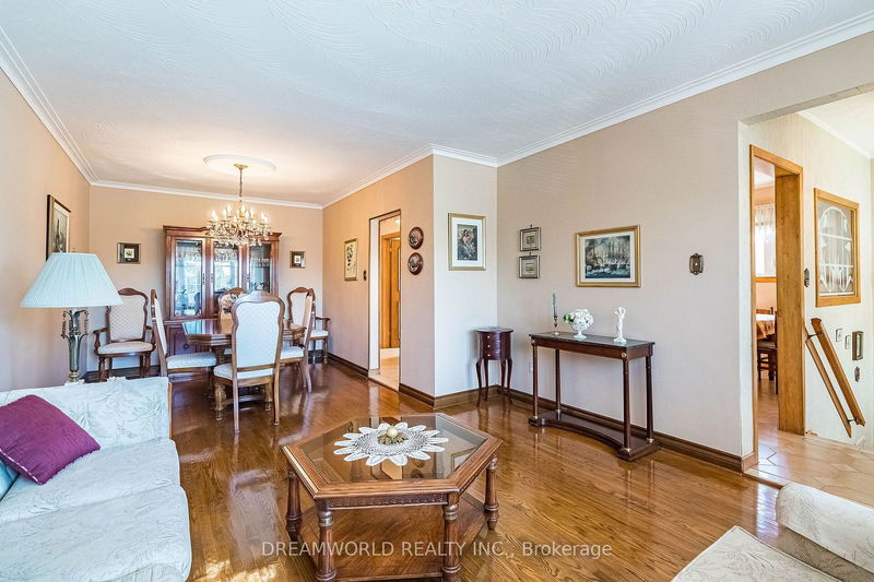 44 Watney Cres  Toronto, M3L 2C9 | Image 7