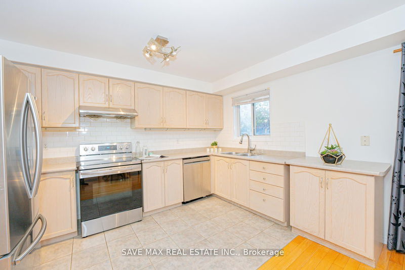 1014 Foxglove Pl  Mississauga, L5V 2N4 | Image 14