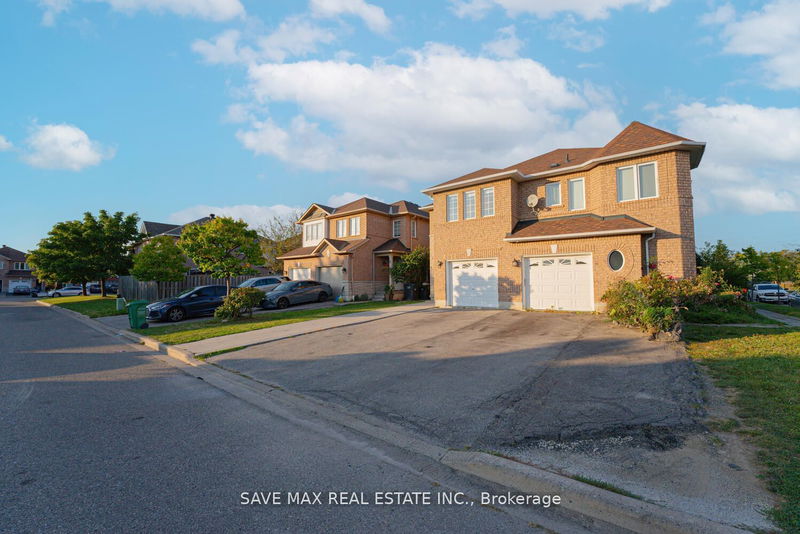 1014 Foxglove Pl  Mississauga, L5V 2N4 | Image 6