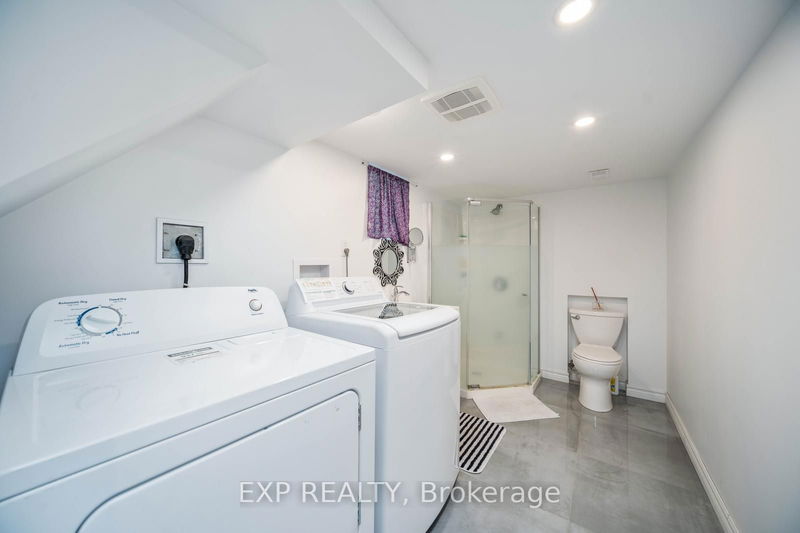 490 Caledonia Rd  Toronto, M6E 4V2 | Image 25