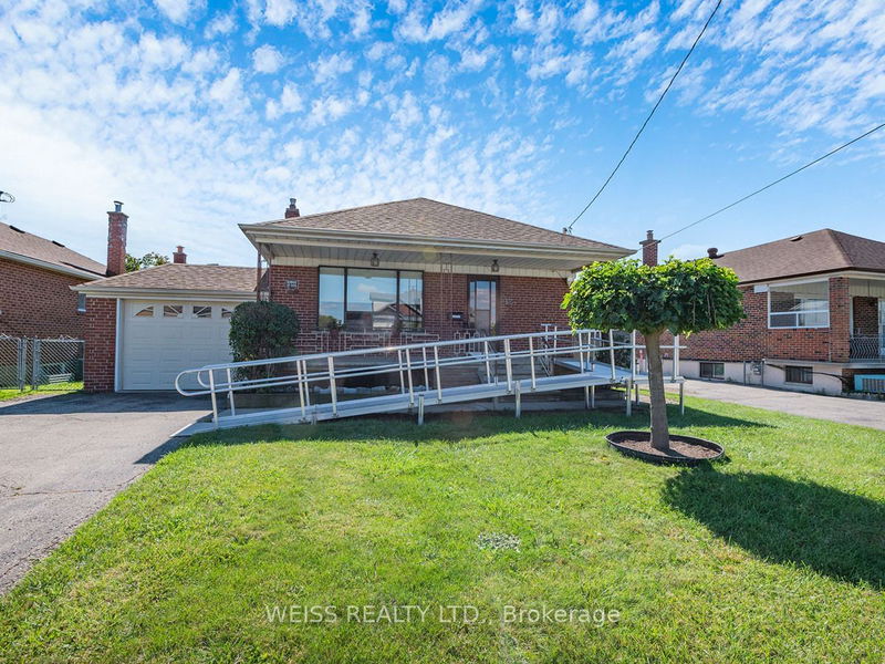 79 Cuffley Cres S Toronto, M3K 1X6 | Image 1