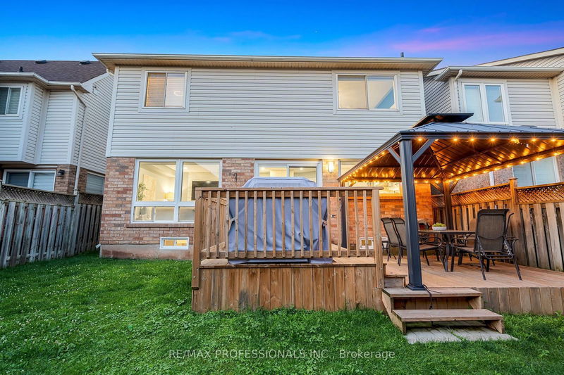 2208 Kenneth Cres  Burlington, L7L 6T4 | Image 39