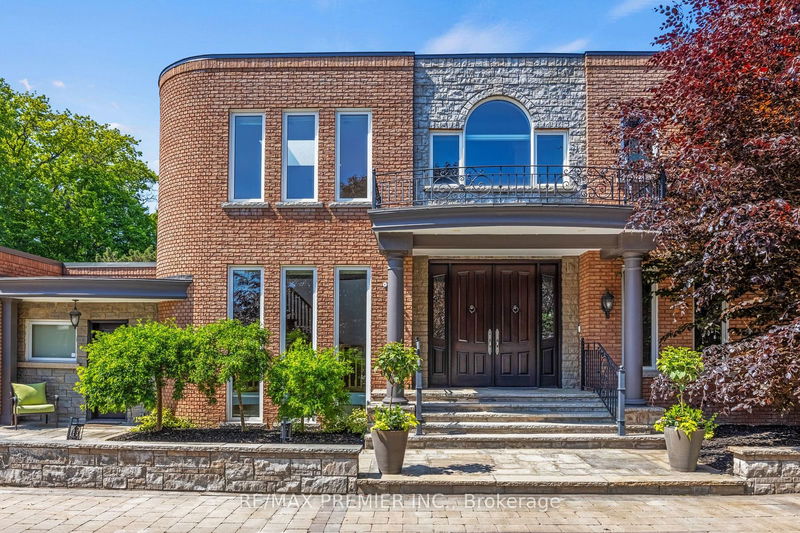 12 Westmount Park Rd  Toronto, M9P 1R5 | Image 2