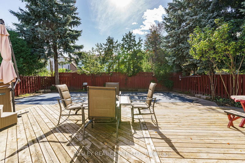 4 Nantucket Cres  Brampton, L6S 3X5 | Image 33