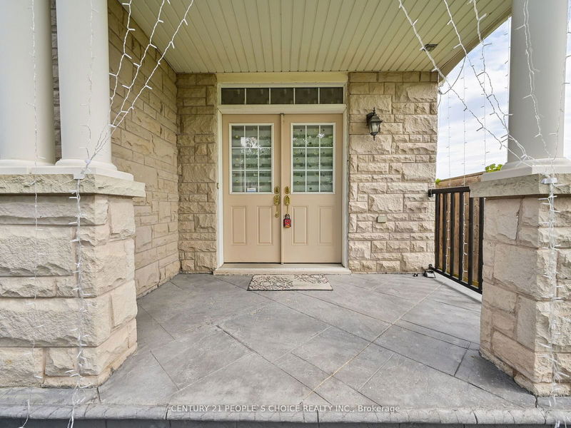 7269 Saint Barbara Blvd  Mississauga, L5W 0C1 | Image 2