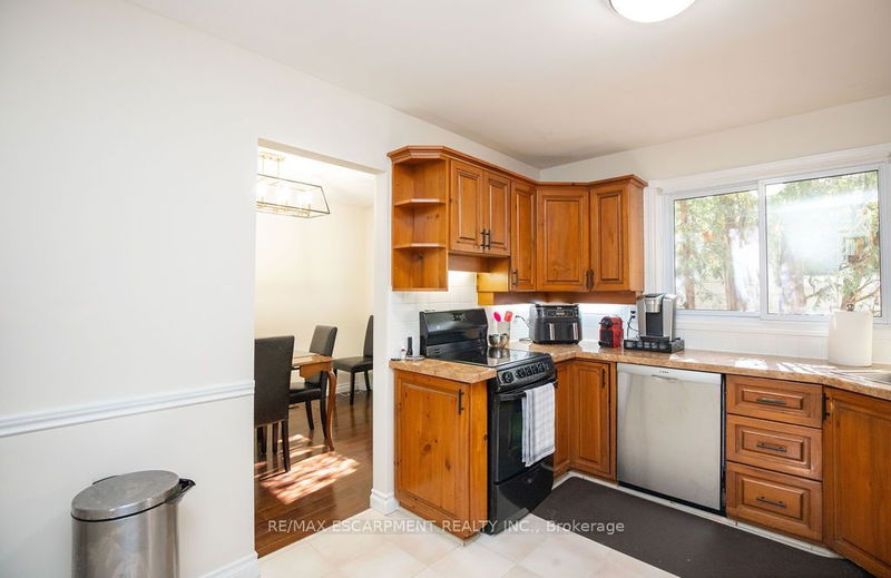 2090 Linmouth Terr  Burlington, L7P 1Y4 | Image 12