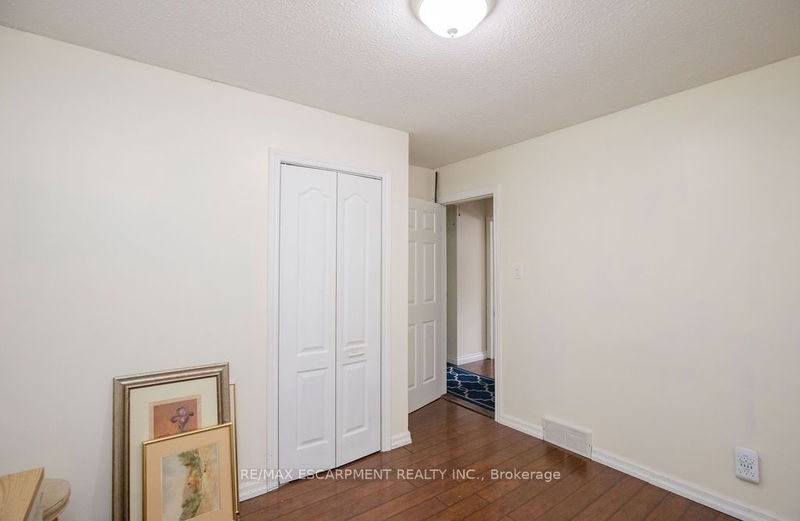 2090 Linmouth Terr  Burlington, L7P 1Y4 | Image 17