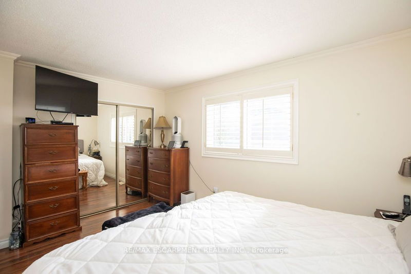 2090 Linmouth Terr  Burlington, L7P 1Y4 | Image 21