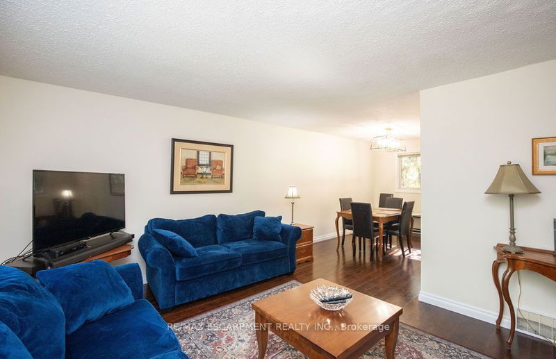 2090 Linmouth Terr  Burlington, L7P 1Y4 | Image 6