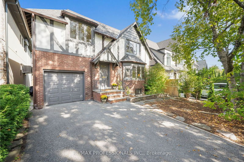 48 Kingsway Cres  Toronto, M8X 2R6 | Image 3