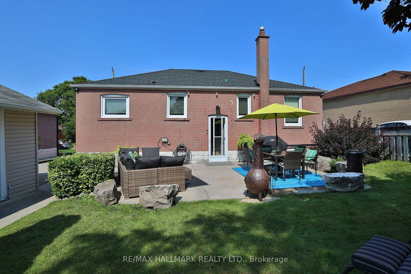 15 Smallwood Dr  Toronto, M3M 1K9 | Image 27