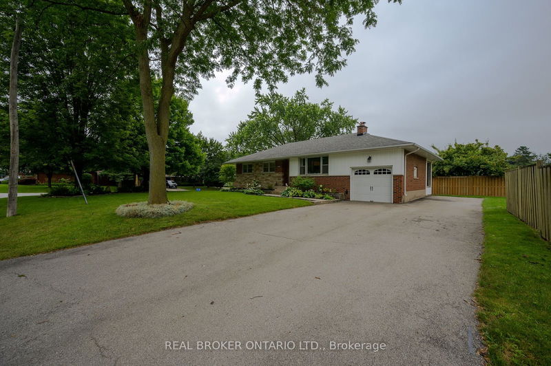 196 Grove Park Dr  Burlington, L7T 2H3 | Image 3