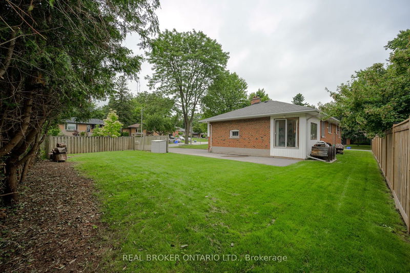 196 Grove Park Dr  Burlington, L7T 2H3 | Image 31