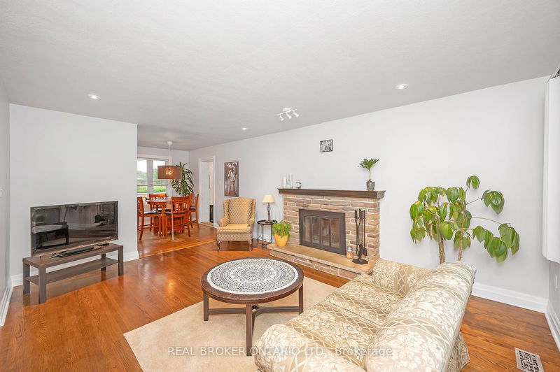 196 Grove Park Dr  Burlington, L7T 2H3 | Image 7