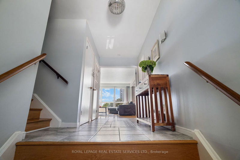 19 Terryellen Cres  Toronto, M9C 1H6 | Image 4