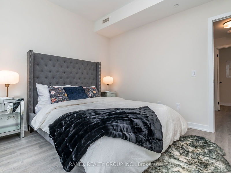  723 - 2300 St Clair Ave W Toronto, M6N 1K8 | Image 28