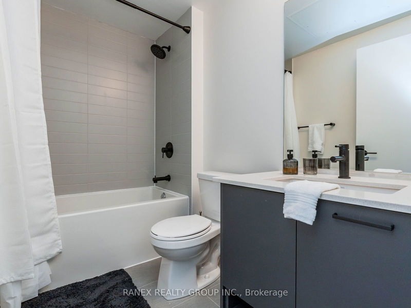  723 - 2300 St Clair Ave W Toronto, M6N 1K8 | Image 34