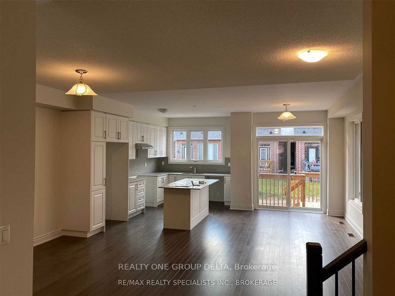 6 Quinton Rdge  Brampton, L6Y 0E3 | Image 2