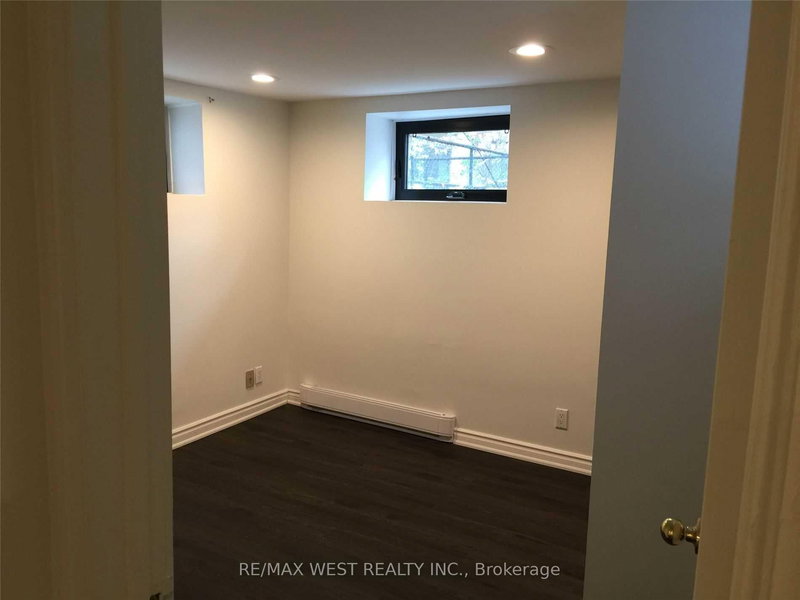 4 - 152 Dowling Ave, Toronto, M6K 3A6 | Image 3