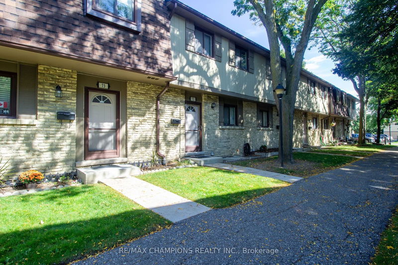  72 - 105 Hansen Rd N Brampton, L6V 3C9 | Image 1