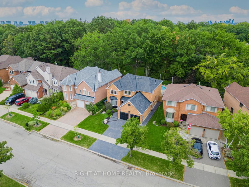 3655 Loyalist Dr, Mississauga, L5L 4T6 | Image 3