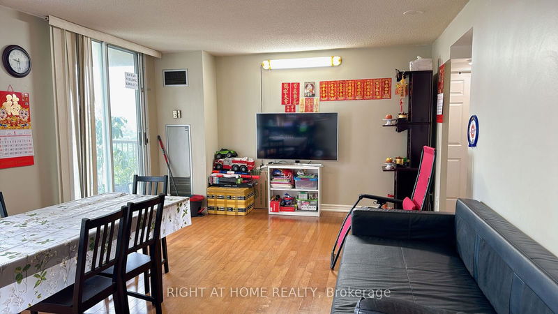  1006 - 3077 Weston Rd  Toronto, M9M 3A1 | Image 10