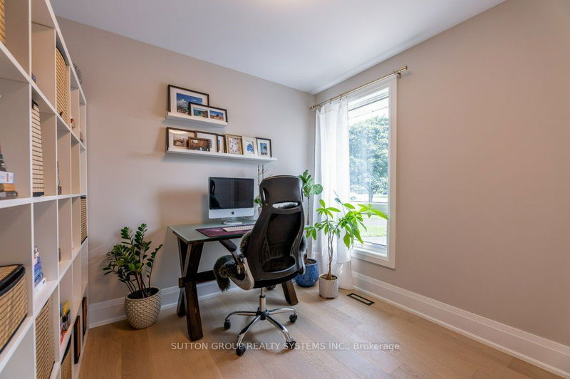 1264 Landfair Cres  Oakville, L6H 2N3 | Image 21