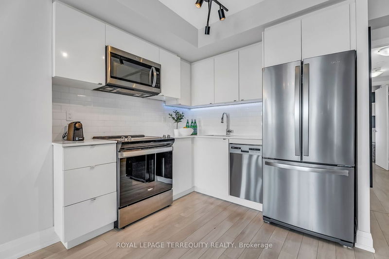  910 - 1461 Lawrence Ave  Toronto, M6L 0A6 | Image 2