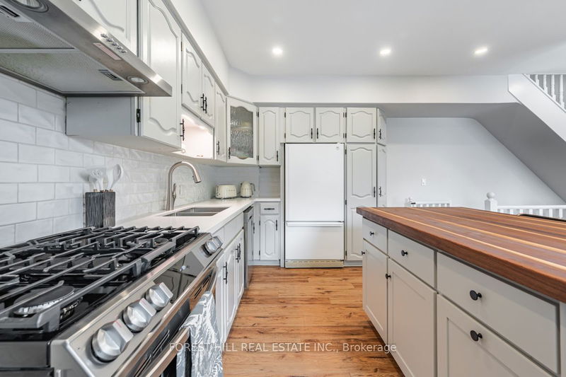 84 Earlscourt Ave  Toronto, M6E 4A9 | Image 11