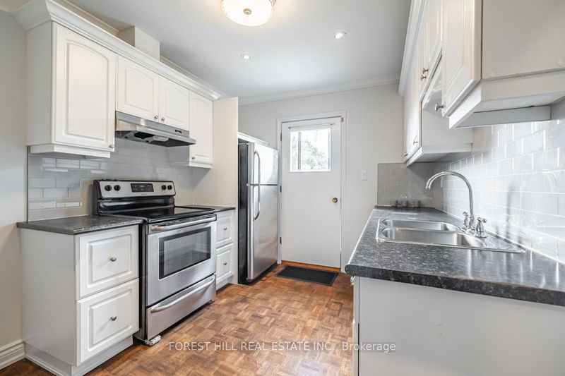 84 Earlscourt Ave  Toronto, M6E 4A9 | Image 18