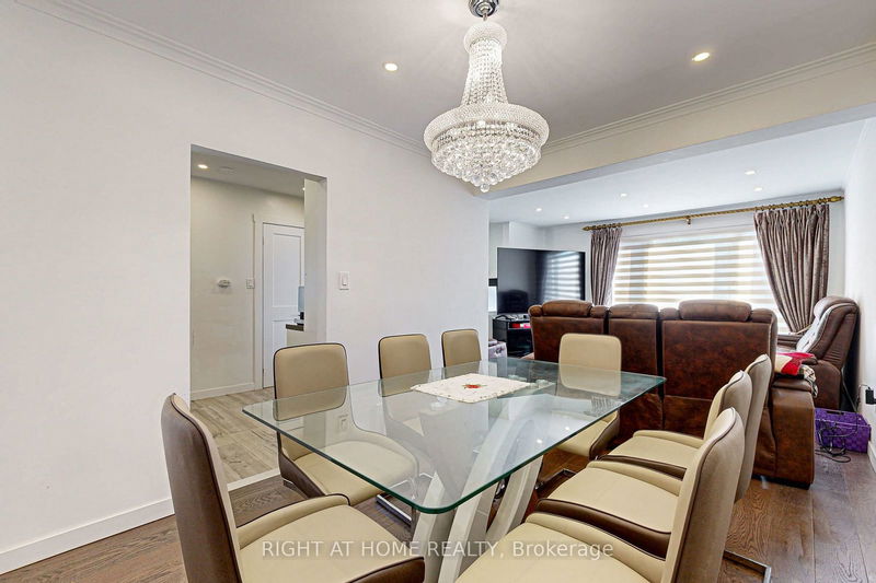 203 Habitant Dr  Toronto, M9M 2P4 | Image 13