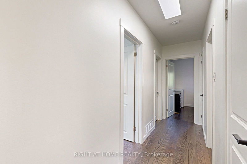 203 Habitant Dr  Toronto, M9M 2P4 | Image 19