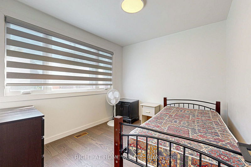 203 Habitant Dr  Toronto, M9M 2P4 | Image 20