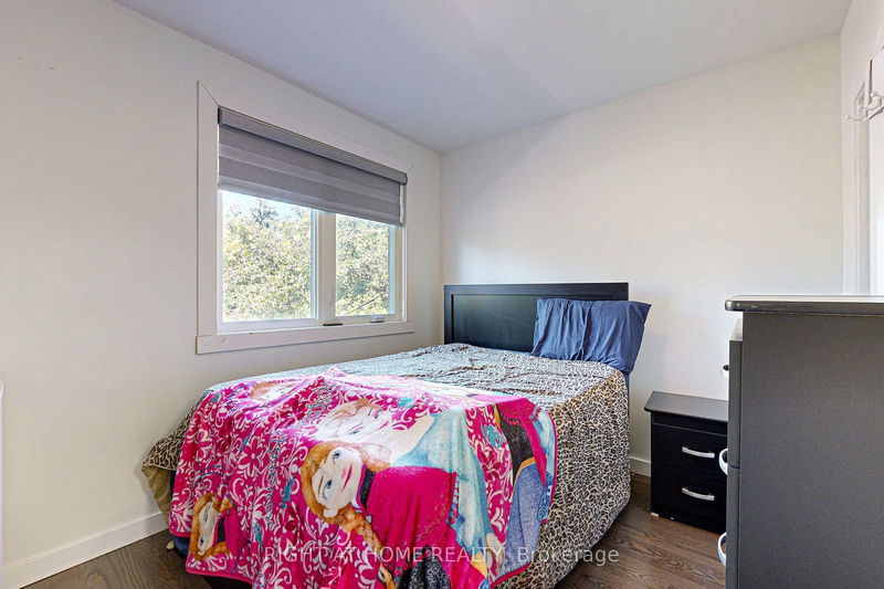 203 Habitant Dr  Toronto, M9M 2P4 | Image 23