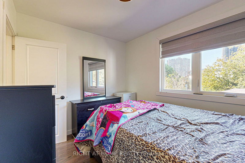 203 Habitant Dr  Toronto, M9M 2P4 | Image 24