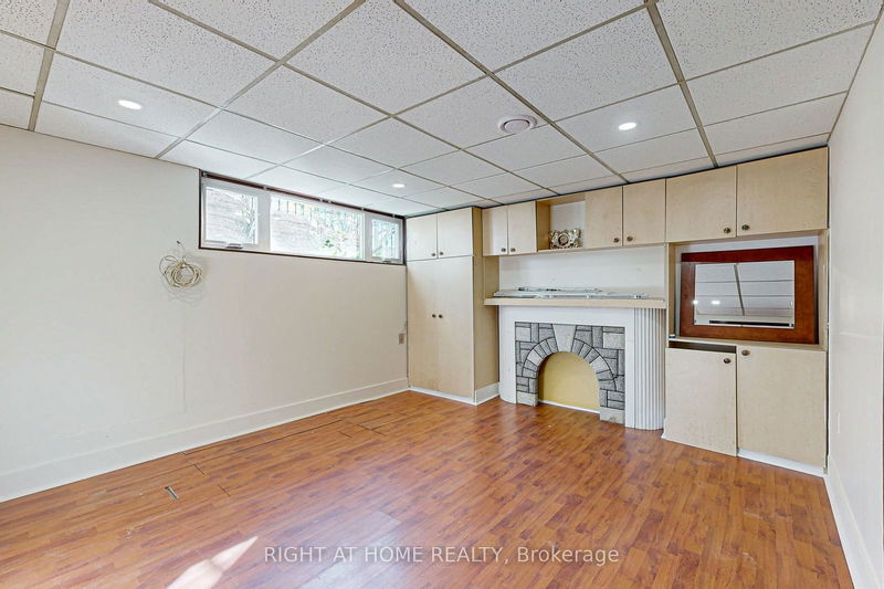 203 Habitant Dr  Toronto, M9M 2P4 | Image 30