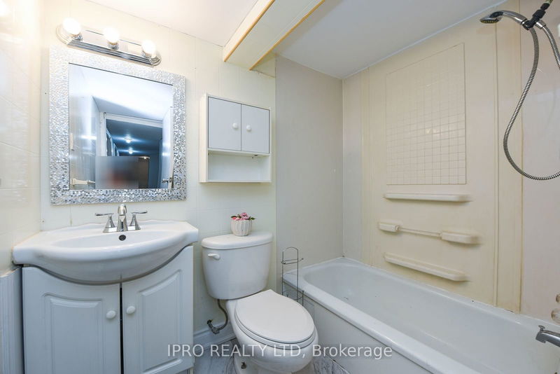 1259 Ogden Ave  Mississauga, L5E 2H5 | Image 27