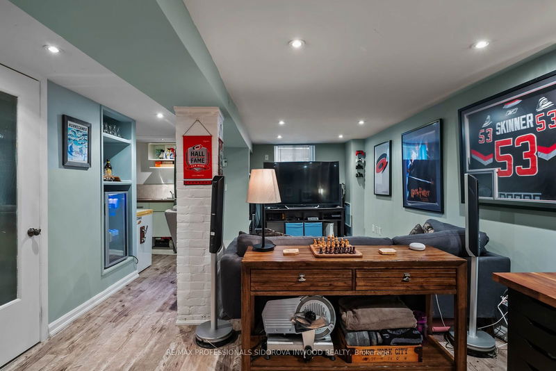 45 Stephen Dr  Toronto, M8Y 3M8 | Image 30