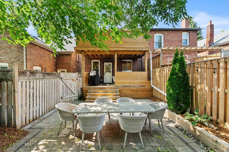 45 Stephen Dr  Toronto, M8Y 3M8 | Image 35