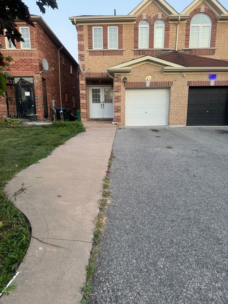 home for lease on 427 Comiskey Crescent